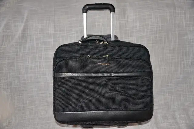 Samsonite Business Laptop Case in Box in Laptop Accessories in City of Toronto - Image 4