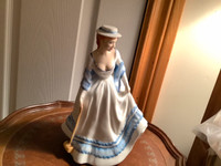 Vtg Royal Doulton Porcelain Figurine “Summertime”