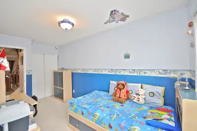 Full Furnished Room - Near to Eglinton St, Transit Friendly, View more