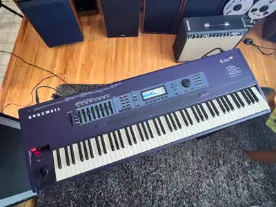 Kurzweil K2600XS 88-Key Synthesizer w/ Stand & Hard Case, View more