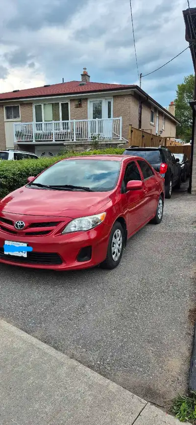 I sell nice Toyota Corrolla 2012 automatic 180000 km electric steering wheel controls, clean never c...