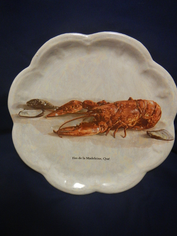 Ile de madeleine quebec lobster plate 10 3/4" dans Art et objets de collection  à Ville de Montréal