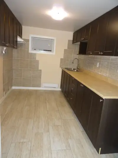 5 1/2 for rent in Chomedey, Laval, à louer