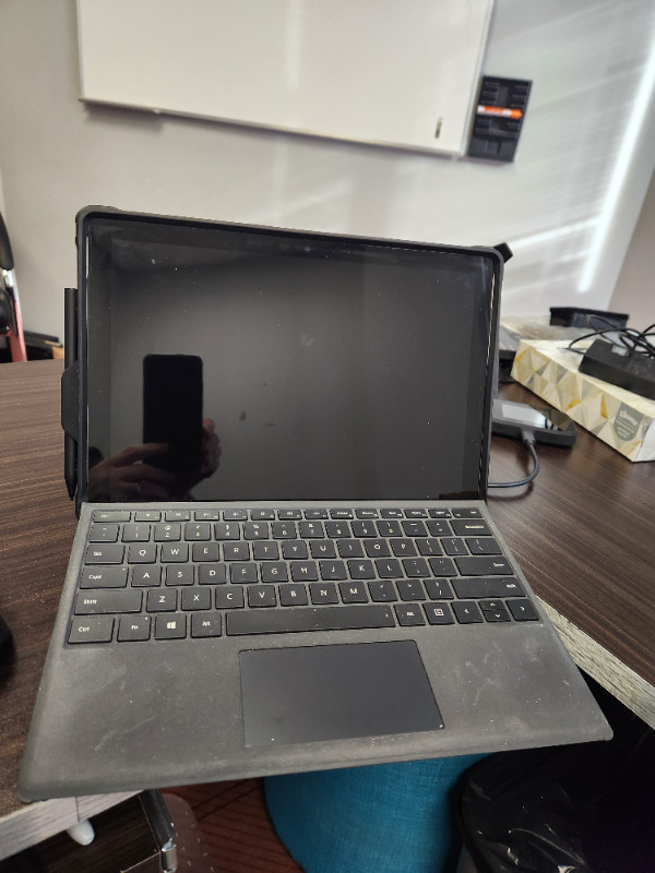 Microsoft Surface Pro 6 in iPads & Tablets in Sudbury - Image 4