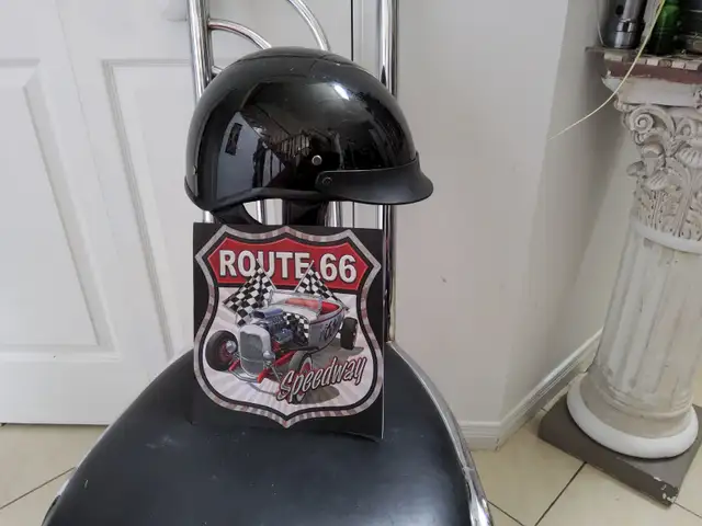 HELMET - MOTERCYCLE-  ELECTRIC SCOOTER in Street, Cruisers & Choppers in Hamilton - Image 9