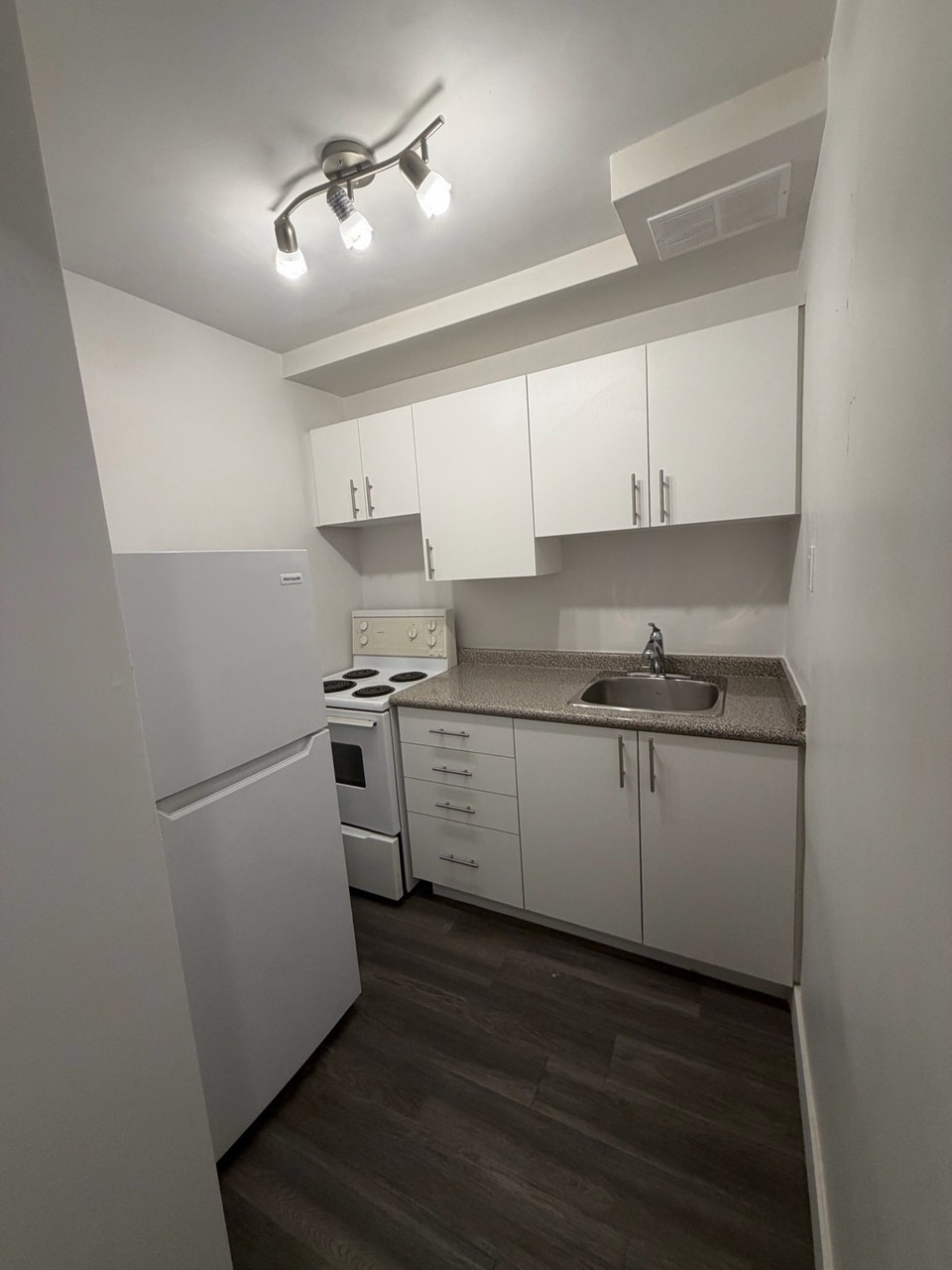 Lease Transfer – NDG Studio 5