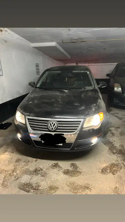 This used Volkswagen Passat is a reliable sedan that offers a comfortable ride, featuring a leather...