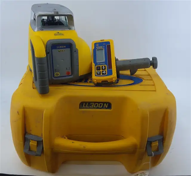 SPECTRA LASER LEVEL in Power Tools in Barrie - Image 4