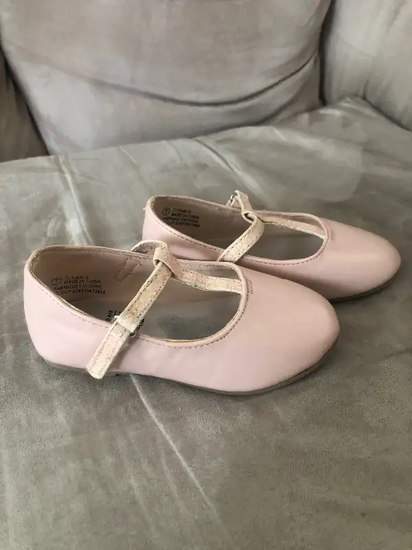 Girls Dress Shoes Size 7 in Kids & Youth in City of Toronto - Image 4