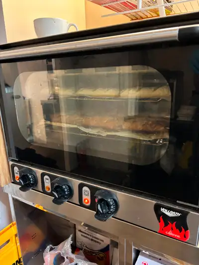 Commercial oven Vollrath Cayenne. Advanced air circulation with dual, self-reversing fans. 2Trays in...