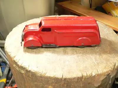 camion oil tanker antique # 12398.7 wyandotte 10"1/2 long 350$ aller voir mes autres annonces aller...