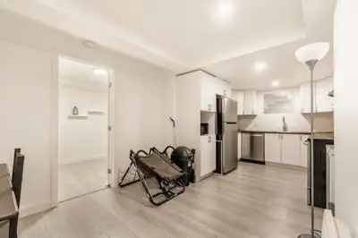 Newly Renovated 3½ Apartment in Lasalle
