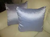 PAIR OF LILAC COLOR CUSHIONS