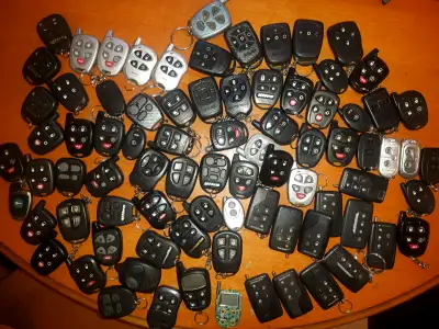 Assorted used remote starter fobs .Remotes -Compustar,Nu Start and Arctic Start -Auto start, polar s...