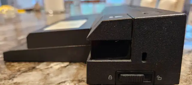 Dell Docking station/E-Port replicator (cn-035rxk-12961) in Laptop Accessories in Markham / York Region - Image 5