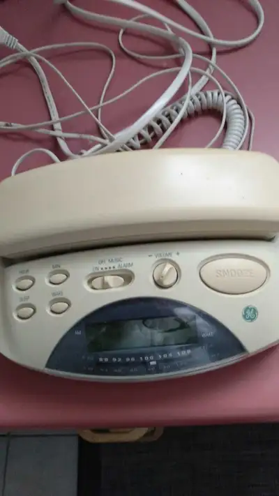 12 number memory FM AM clock radio telephone, View more