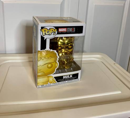 FUNKO POP! MARVEL STUDIOS THE FIRST TEN YEARS HULK 379 in Toys & Games in Burnaby/New Westminster