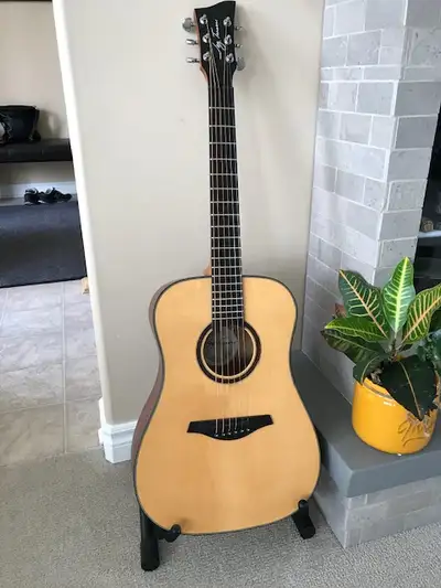 Jay Turser 3/4 Size Dreadnought Natural Acoustic Guitar with new extra set of strings, picks, Clip o...