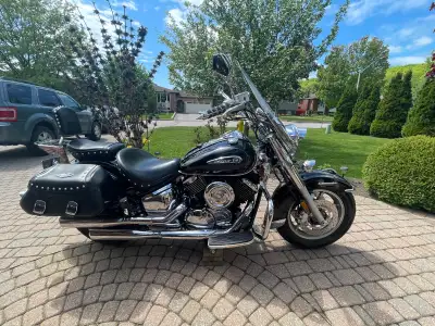 Selling my grandfathers one owner, black 2009 Yamaha V star 1100 Silverado. Bike has many accessorie...