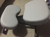 Adjustable ergonomic kneeling chair for proper back alignment