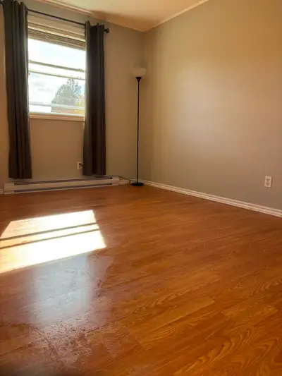 Available May 1, 2026 There is a shared fully equipped kitchen, furnished living room, 4 piece washr...