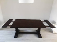 Beautiful real wood table with removable leafs. 6'-10'