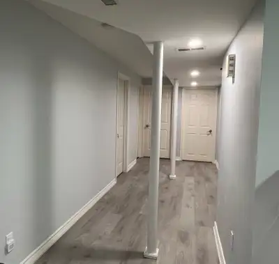 One newly renovated basement bedroom with furnitures is ready for long term Female students to rent....