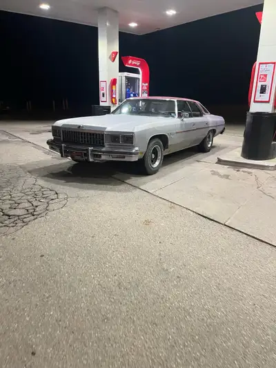 76 caprice with Armstrong rebuilt 400 and a th350 I daily the car it’s saftied but does need some wo...