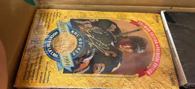 Leaf 1993-1994 NHL Hockey Premier Edition Box, View more