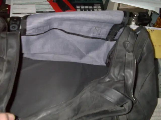 NEW or LIKE NEW SPORTS / EQUPIMENT BAGS in Hockey in Regina - Image 3