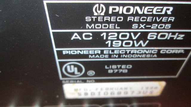 Pioneer SX-205 AM/FM Stereo Receiver in Stereo Systems & Home Theatre in St. Catharines - Image 4