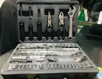 79 PIECES HAND TOOL SET BEST FOR ANY KIND OF REPAIRING VEHICLES