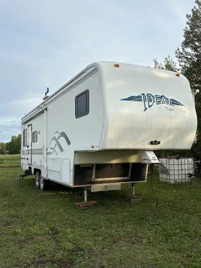 1997 34’ Ideal Alfa Fifth Wheel Trailer This is a well used trailer that was in regular use until ju...