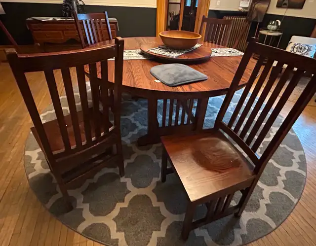 70” custom solid wood round dinning table in Dining Tables & Sets in Bridgewater - Image 4