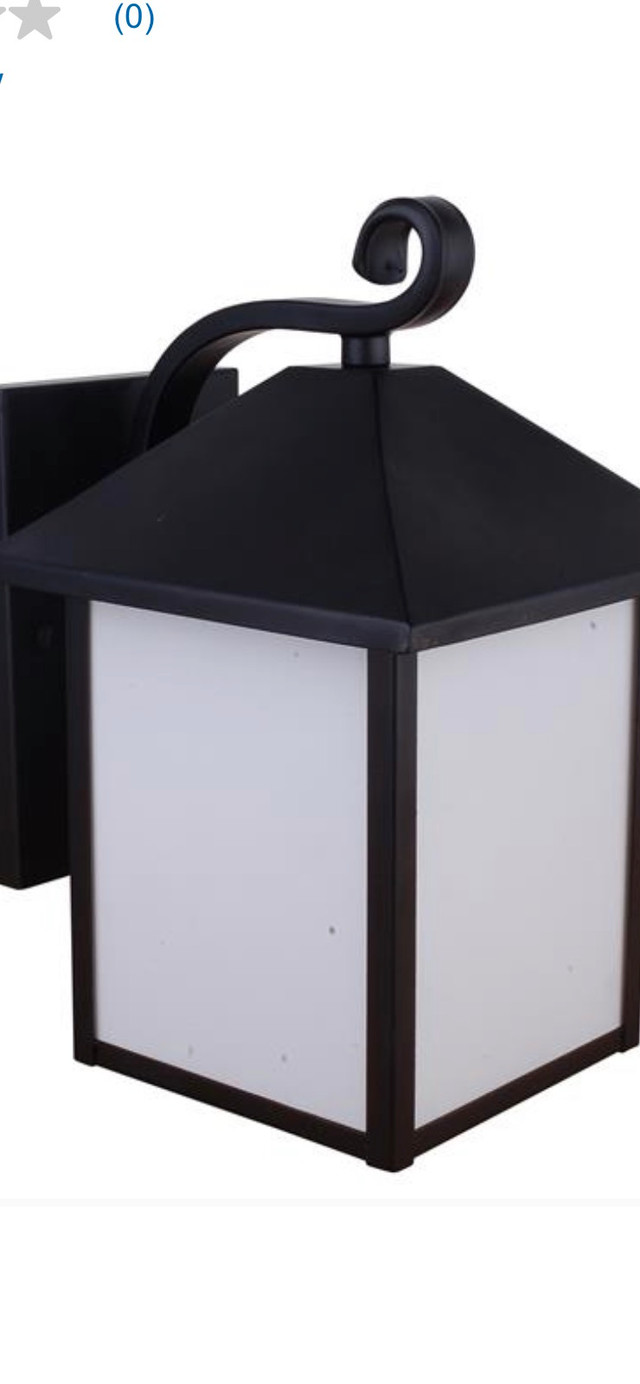 Whitfield Lighting Outdoor Wall Mount Light - 3pcs in Outdoor Lighting in Calgary - Image 2
