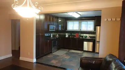 Welcome Students - Room for Rent!