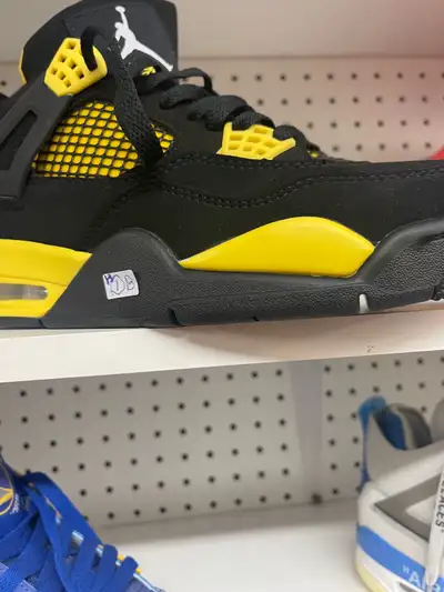 Jordan 4 Retro, View more