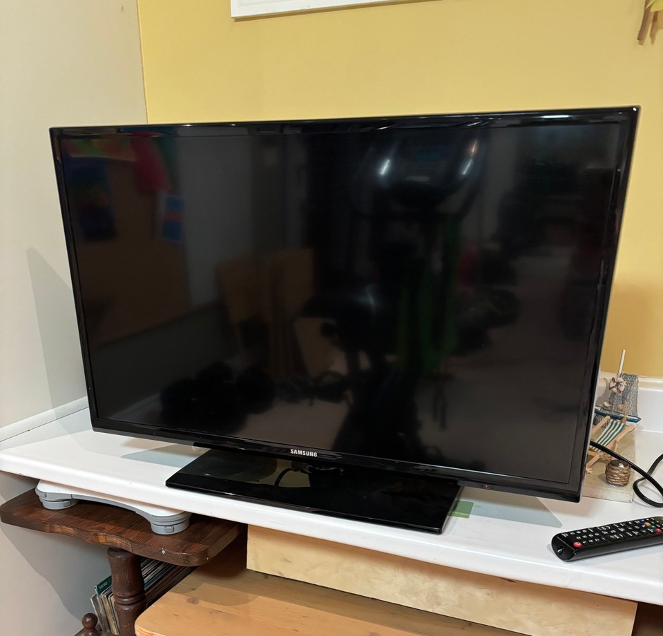Samsung 32” Flat-Screen LED TV – For Sale! | TVs | North Bay | Free ...