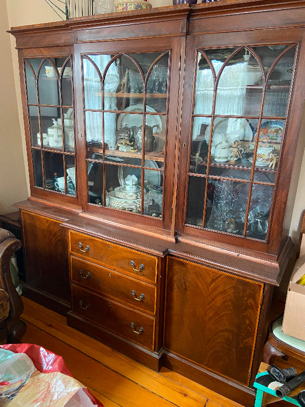 Buffet and Hutch in Hutches & Display Cabinets in Ottawa - Image 2