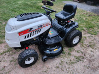 Mtd ride on lawn tractor 