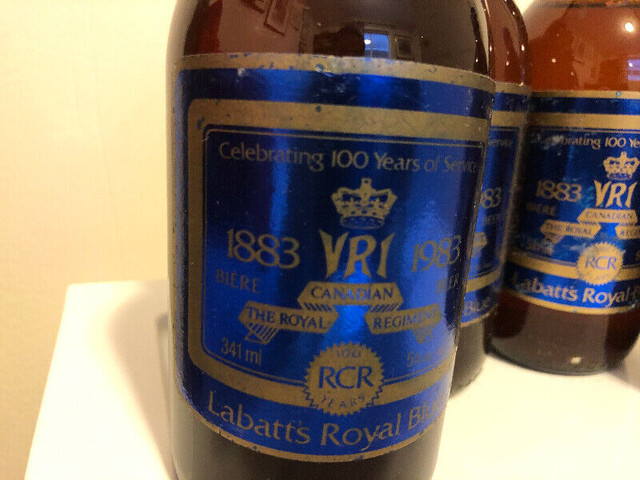 Vintage RCR Labatt Stubby Bottle 1983 in Arts & Collectibles in Cambridge - Image 2