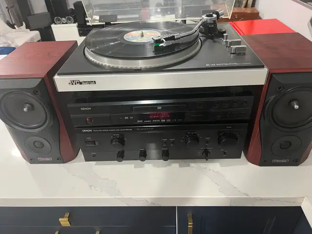 JVC QL-A2 direct drive turntable in Stereo Systems & Home Theatre in Mississauga / Peel Region - Image 5
