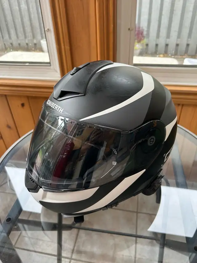 Schuberth C3 Pro Modular Helmet (L) in Motorcycle Parts & Accessories in Mississauga / Peel Region - Image 2