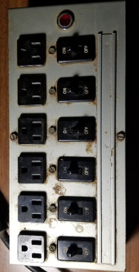 Vintage 6 Outlet Power Strip  With Individual Switches
