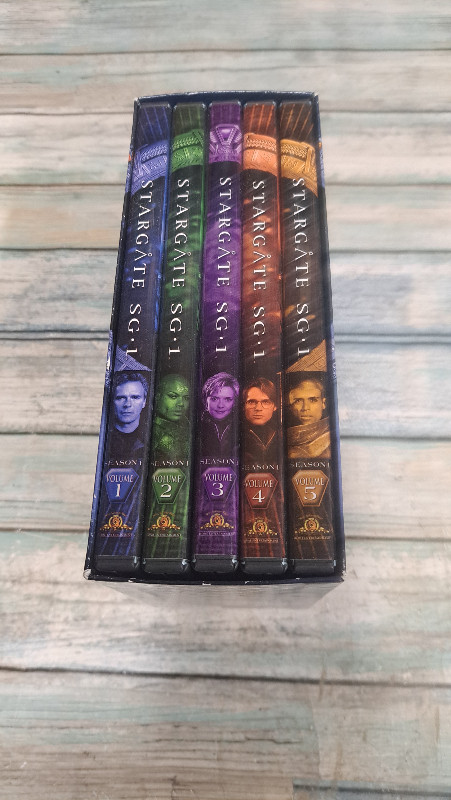 Stargate SG1 S1, S6, S7 et S8 dans CD, DVD et Blu-ray  à Ville de Québec - Image 3