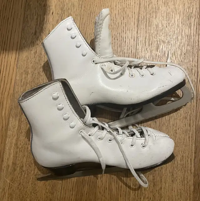 Dominion Figure Skates in Skates & Blades in City of Toronto - Image 2