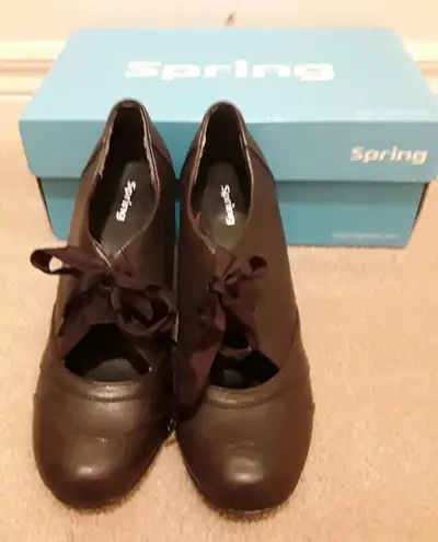 WOMEN'S SHOES, View more