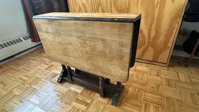Antique wood double drop-leaf folding table with spindle legs, View more