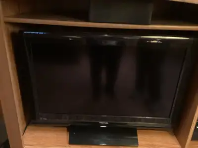 Toshiba 32” colour TV. Great colour and condition. 2 HDMI ports. Downsizing and sadly don’t have roo...