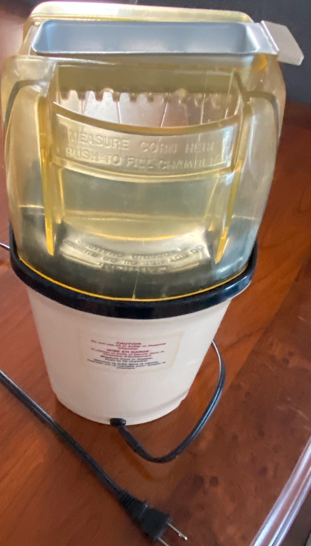 Vintage Sunbeam Big Pop Popcorn Popper in Arts & Collectibles in Mississauga / Peel Region - Image 2